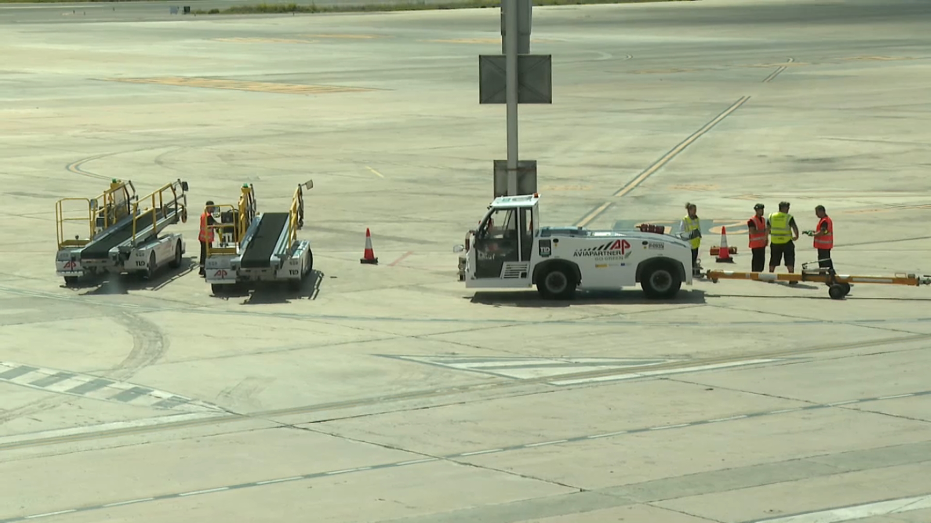 Suspesa, de moment, la vaga dels treballadors de Groundforce als aeroports