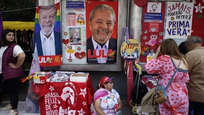 Lula da Silva guanya la primera volta de les eleccions al Brasil