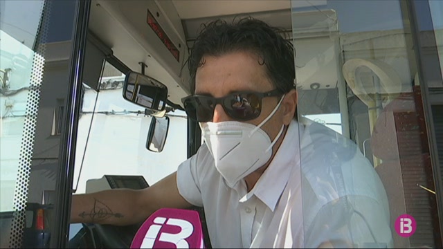 Les empreses d’autobús de Menorca contractaran vigilància privada per garantir l’ús de la mascareta