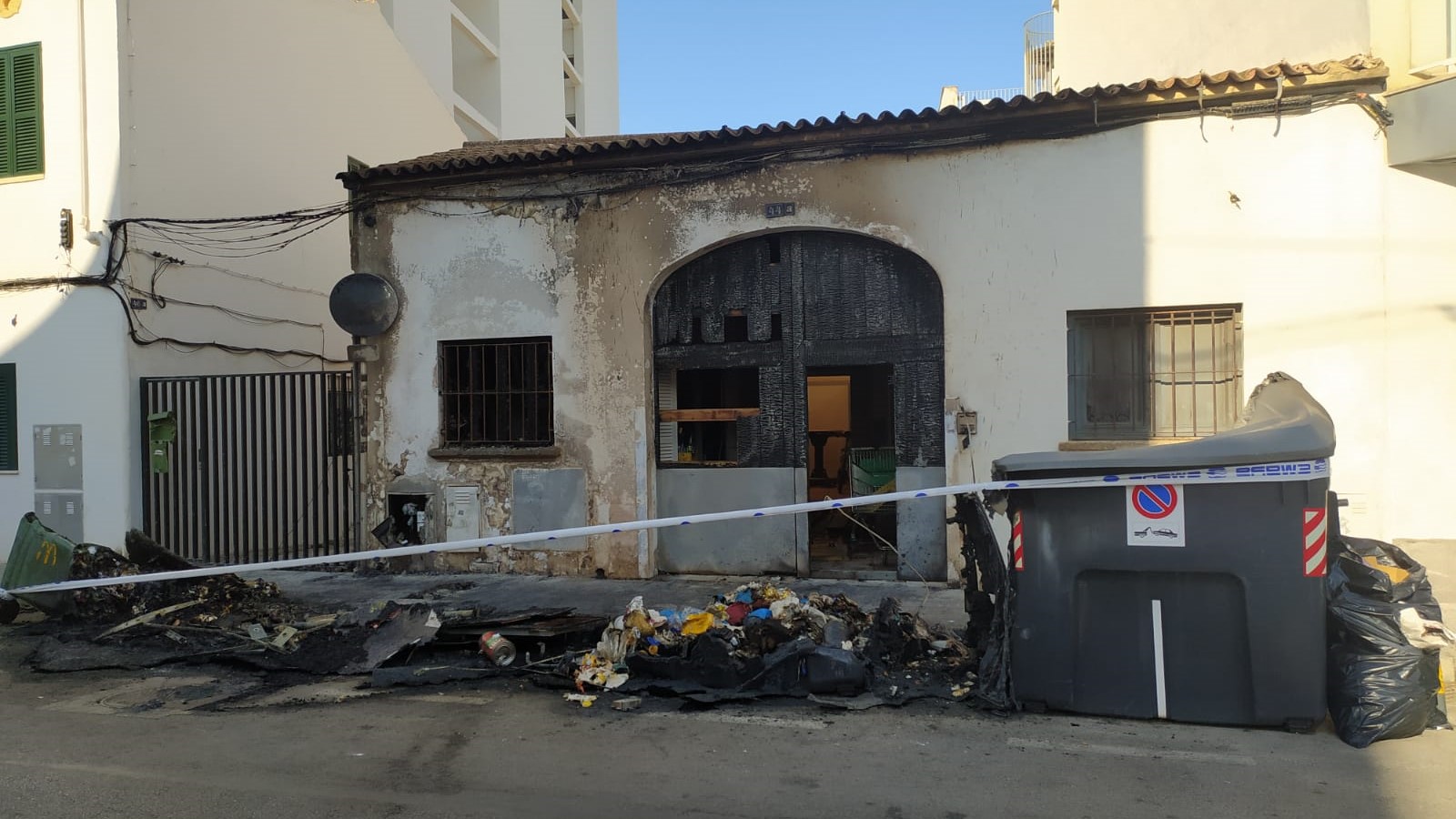 Cremen altres 4 contenidors a la Platja de Palma