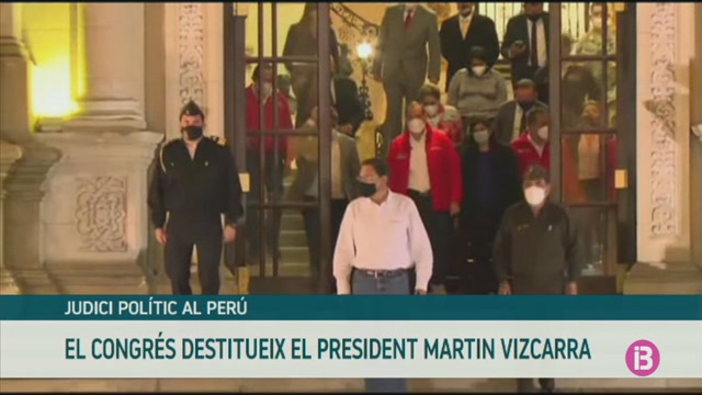 El Congrés del Perú aprova la destitució del president Martín Vizcarra