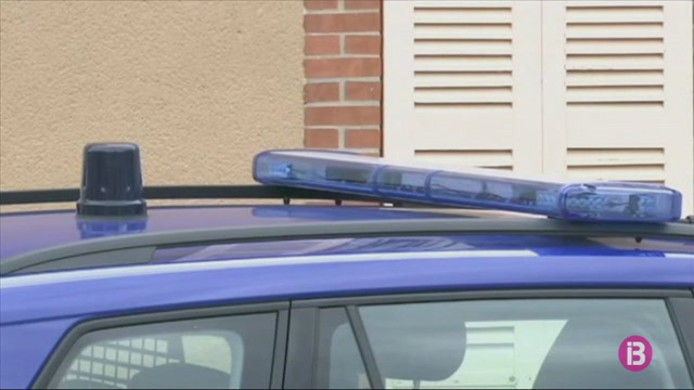 Tres gendarmes morts quan intervenien en un cas de violència de génere a França