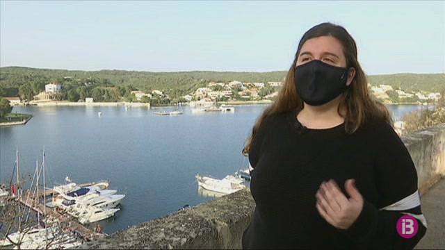Menorca estudiarà replantar posidònia en zones afectades per la pressió humana