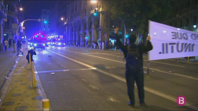 Enfrontaments a Barcelona per sisé vespre consecutiu
