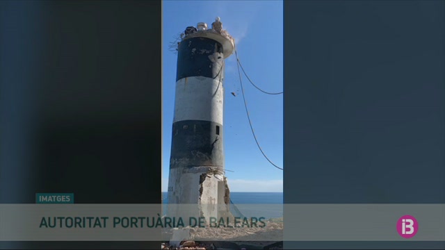 Autoritat Portuària de Balears instal·la una nova balisa a la punta de s’Esperó de Menorca