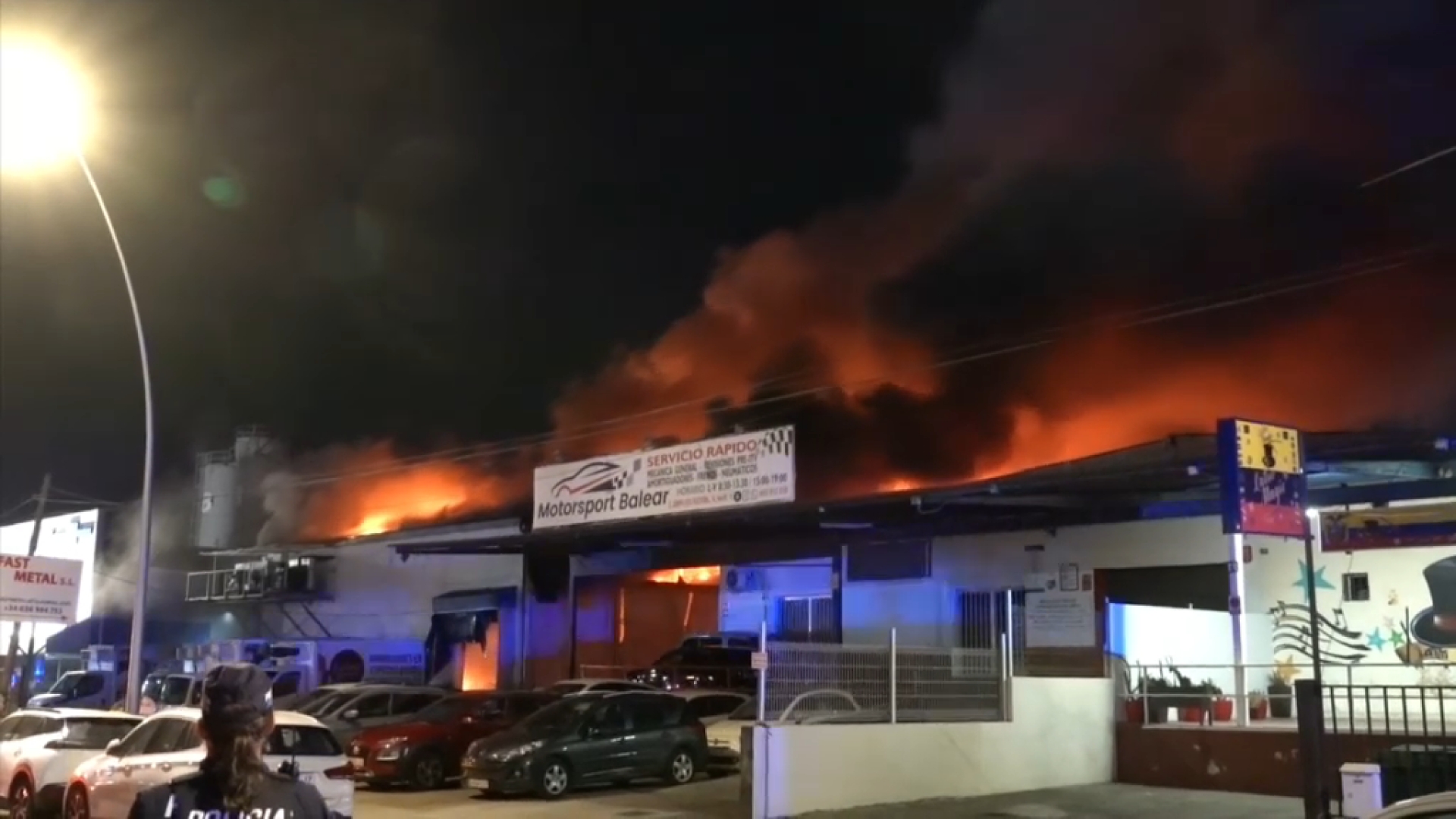 S’incendia una nau al polígon de Son Castelló, a Palma