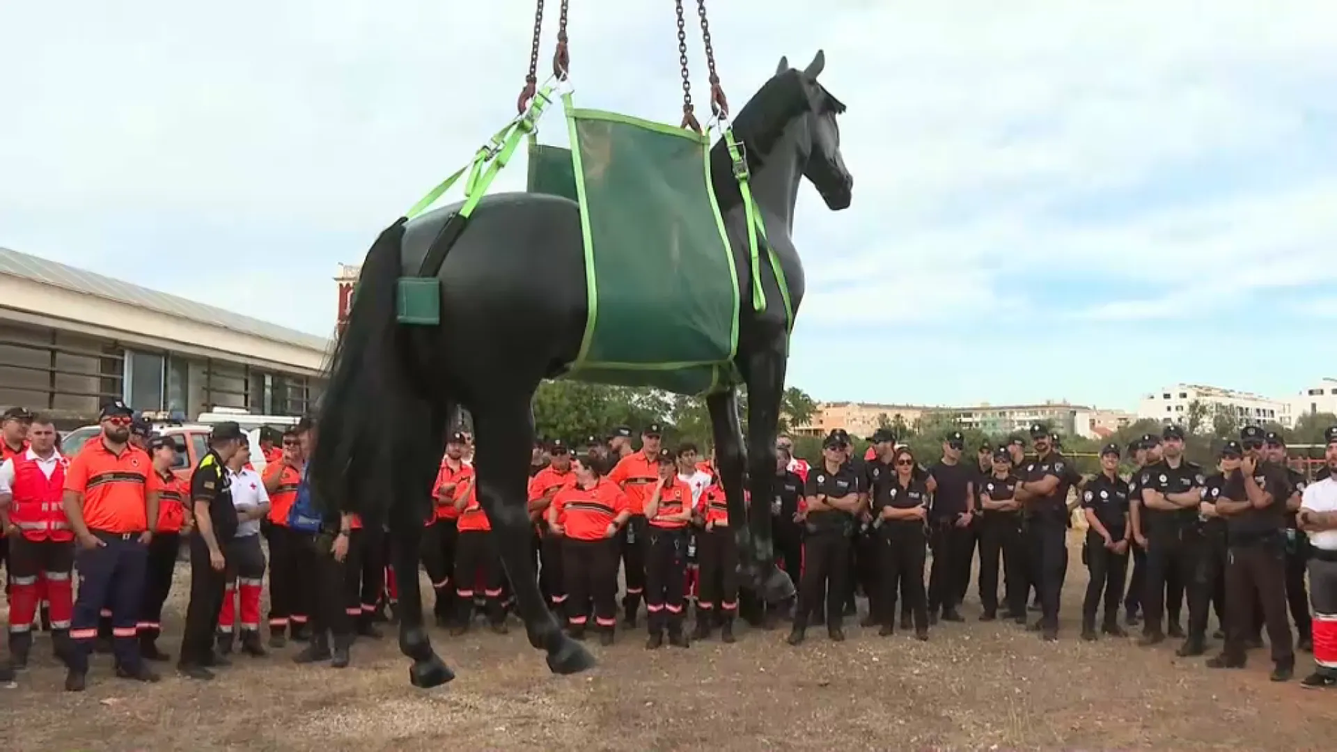Ciutadella estrenarà una grua per evacuar un cavall ferit en cas d’accident durant les festes de Sant Joan