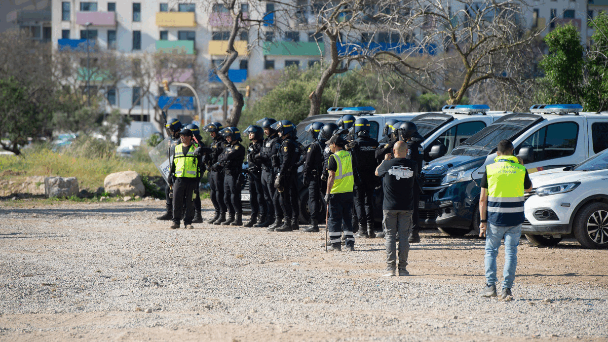 Completat sense incidents el desallotjament de sa Joveria a Eivissa
