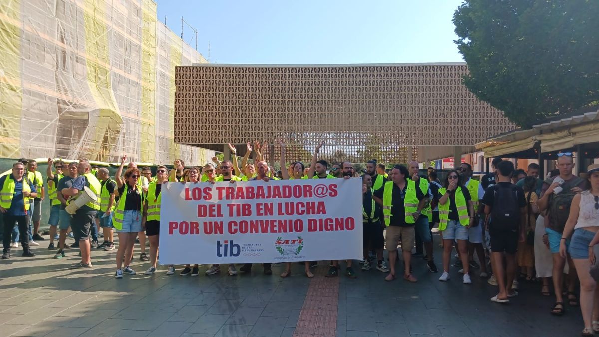 Incidents+en+la+primera+jornada+de+vaga+dels+autobusos+del+TIB