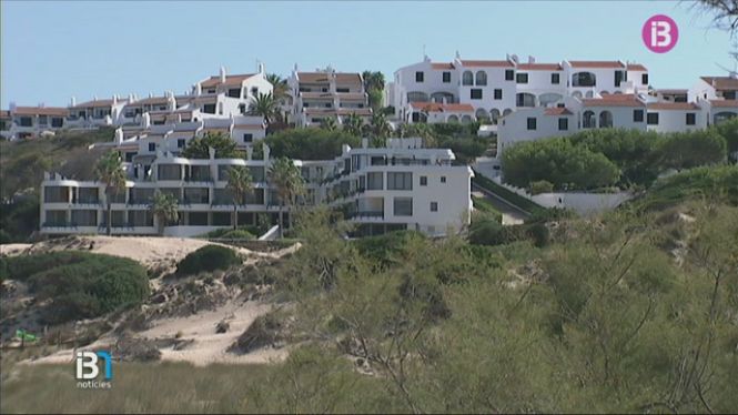Menorca autoritza 5.000 noves places turístiques al litoral