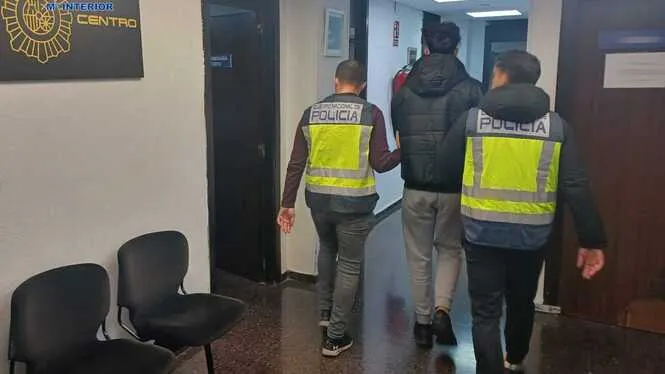 Detingut un home a Eivissa per tenir fins a 20 treballadors sense permís de residència, sense permís de treball i per omissió de les normes de prevenció de riscos laborals