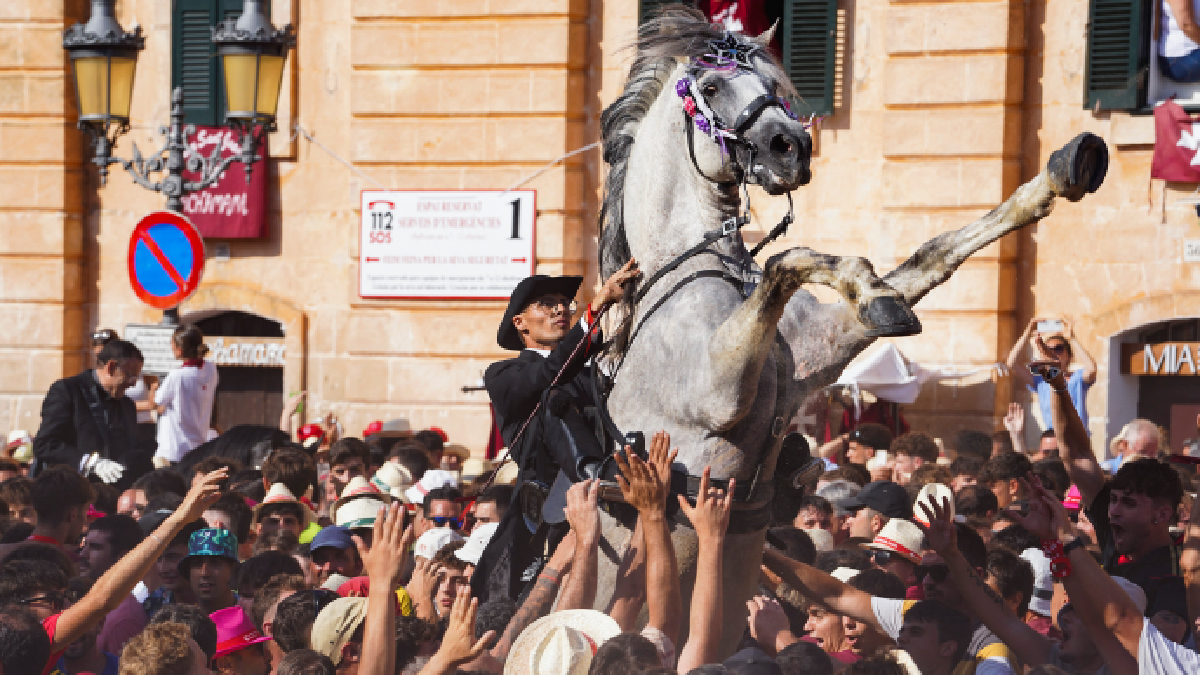 Almanco tres persones ferides a Ciutadella en la revetlla de Sant Joan