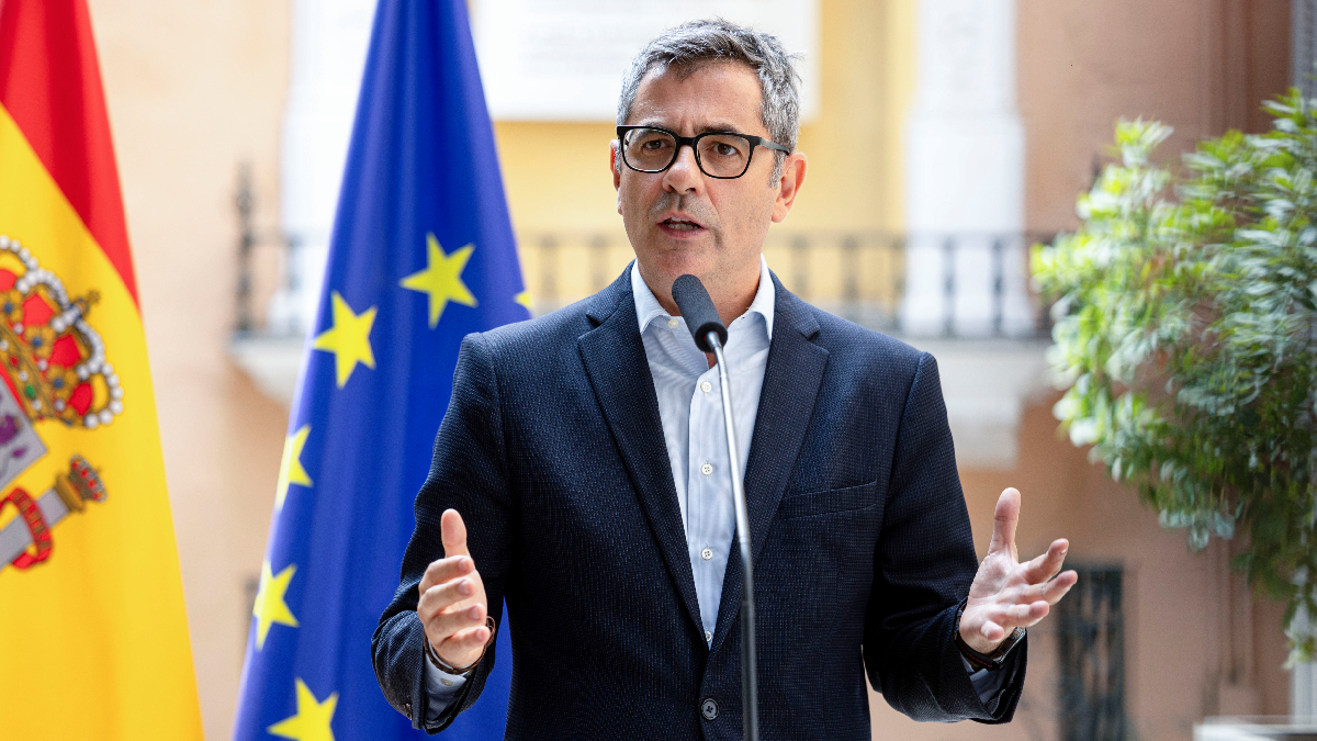 Bolaños adverteix que hi haurà conseqüències legals si les autonomies incompleixen l’acollida