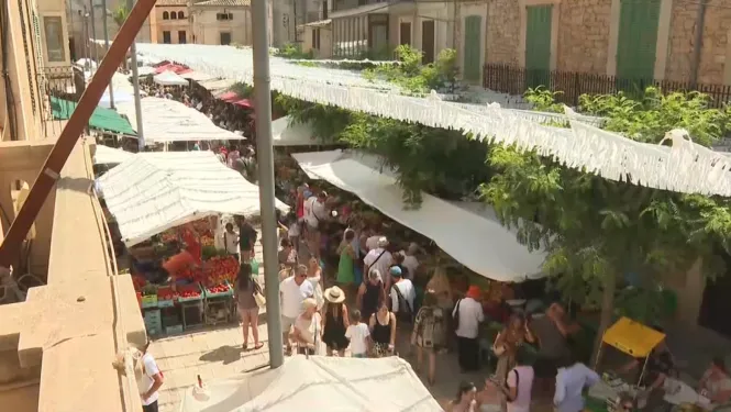 Queixes dels residents de Santanyí per la massificació als mercats setmanals