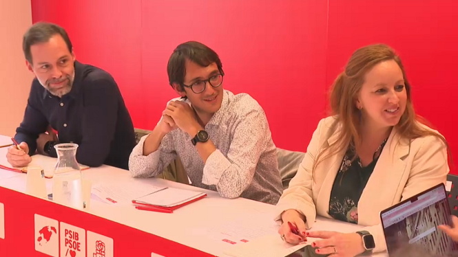 Primera executiva de l’ASP amb Negueruela com a secretari general