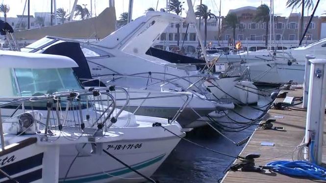 Reobre el port de la Savina després d’estar tancat tot el dematí pel vent