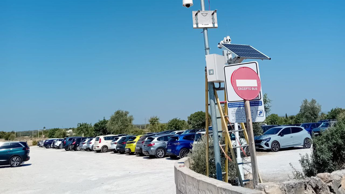 El Govern instal·la càmeres per mesurar l’ocupació del pàrquing del Parc Natural des Trenc