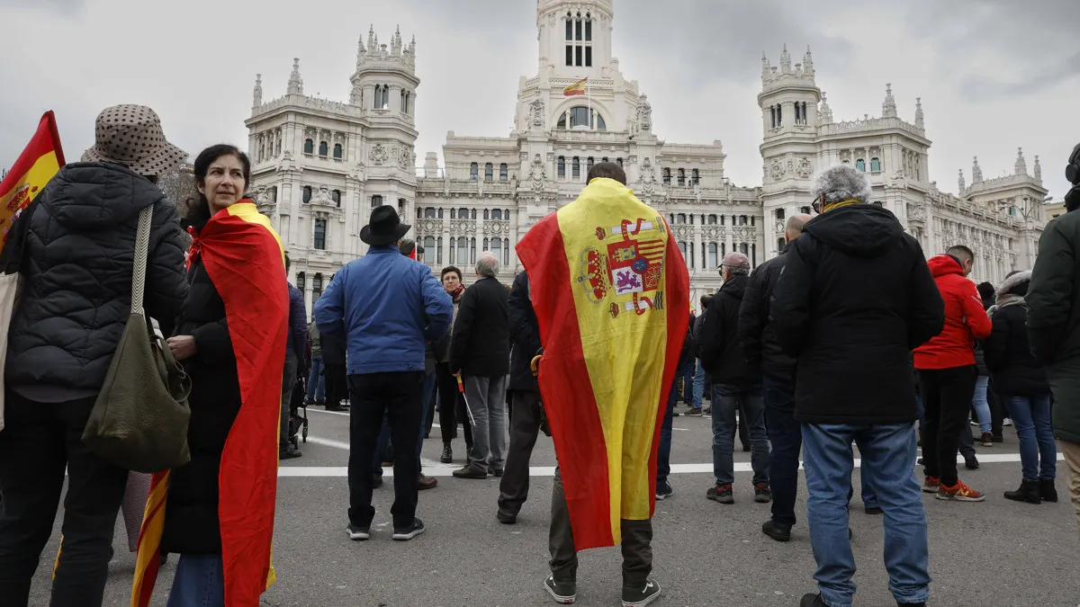 La manifestació contra Sánchez i l’amnistia congrega 15.000 persones a Madrid