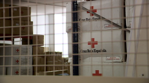 Petits autònoms i gent que no cobra els ERTOs, nous demandants d’ajuda a la Creu Roja