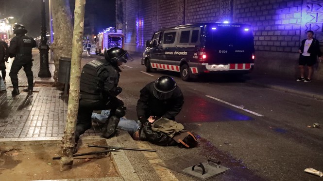 El balanç dels aldarulls a Catalunya: 70 detinguts, 18 presons provisionals i 579 ferits