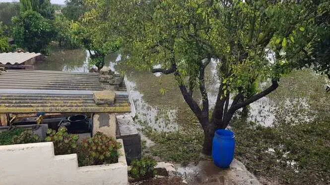 Desbordaments de torrents, inundacions i famílies evacuades en una jornada amb tempestes intenses a Mallorca