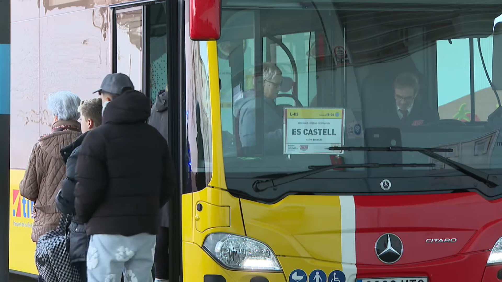 El PSOE de Menorca reclama mantenir el transport públic gratuït