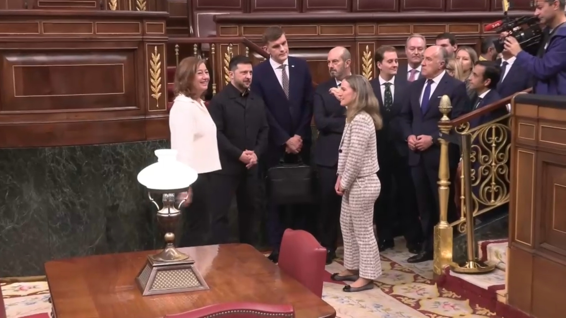 Volod%C3%ADmir+Zelenski%2C+rebut+per+Armengol+i+Roll%C3%A1n+en+el+Congr%C3%A9s+a+la+seva+visita+a+Madrid