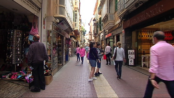 Les vendes del sector serveis es disparen a l’abril en créixer un 7,4%25