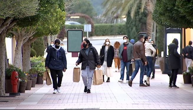 Tranquil·litat i normalitat en el primer dia de reobertura dels centres comercials a Mallorca