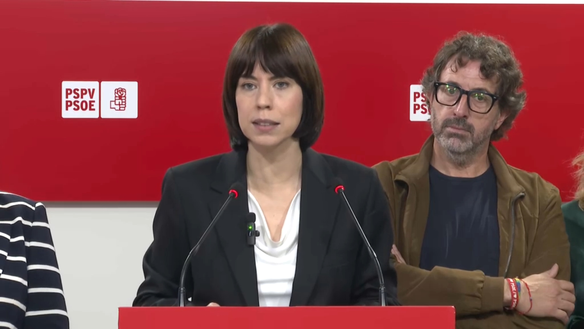 El PSPV qualifica de “frau” la dimissió de Mazón i Compromís l’acusa de ser un “president indigne”