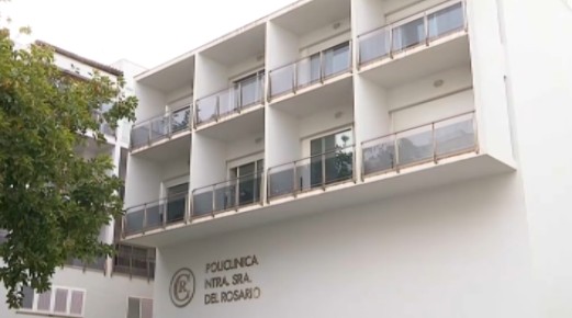 Un home de 47 anys i de nacionalitat belga, ingressat a l’UCI després de caure d’un segon pis