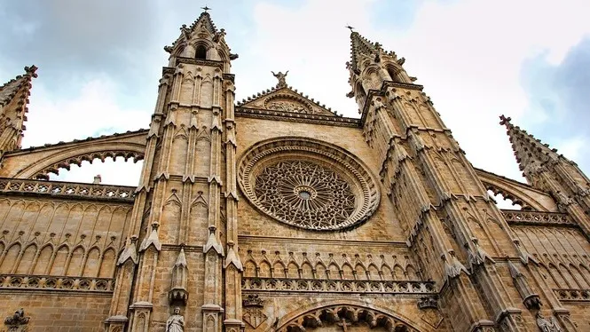 La Catedral de Mallorca acull avui les exèquies per Benet XVI
