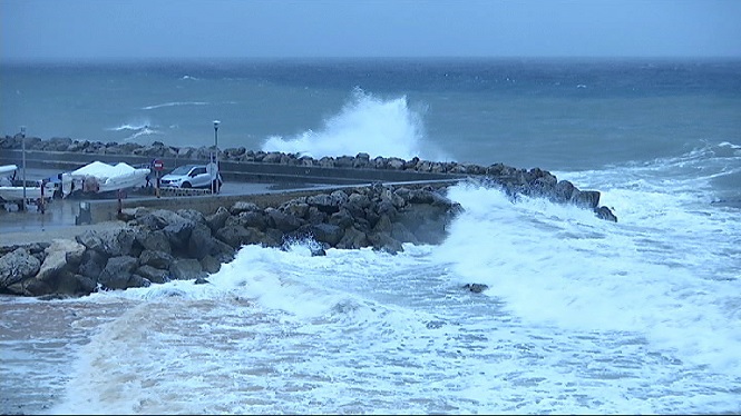 La+pluja+provoca+petites+incid%C3%A8ncies+per%C3%B2+cap+d%E2%80%99elles+greu