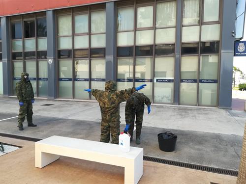 L’Exèrcit desinfecta la base de radiopatrulles de la Policia i un centre de dia a Palma