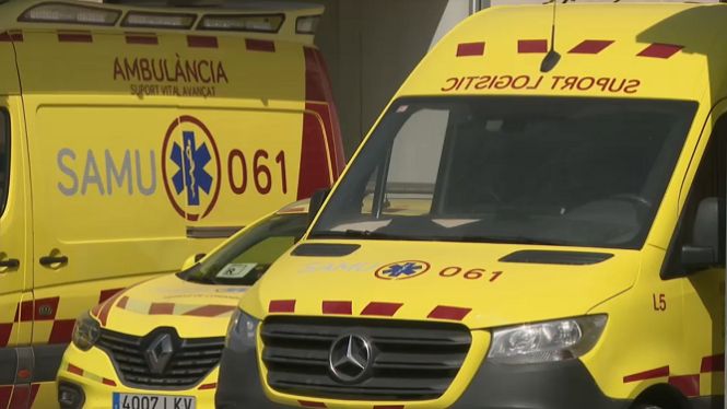 Ambulàncies a 47 graus en romandre exposades al sol