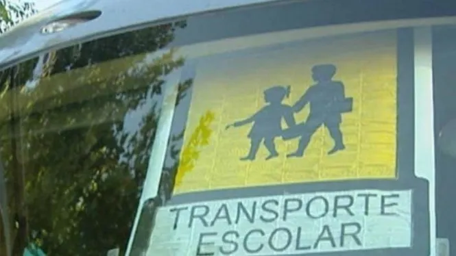 Un microbús de 22 places soluciona el transport escolar a Selva