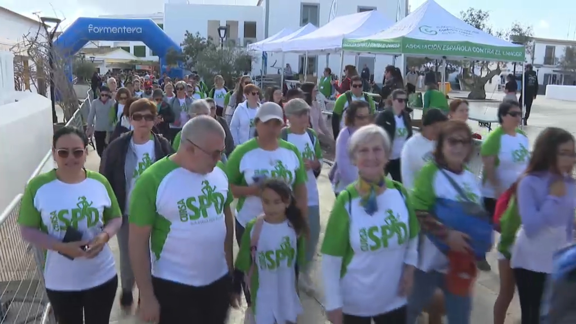 450 persones participen en la Cursa de la Dona de Formentera