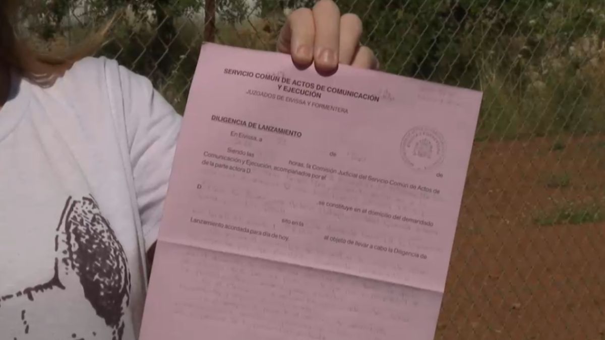 Desnonament a Santa Eulària d’una família amb una menor i dues persones amb discapacitat