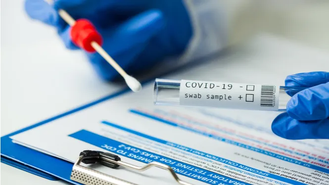 Els hospitals de Balears deixaran de fer proves COVID a tots els que hi ingressin