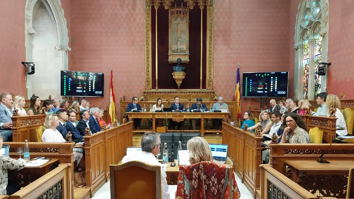 El+Consell+de+Mallorca+i+l%E2%80%99Ajuntament+de+Palma%2C+al+marge+de+la+retirada+del+suport+de+Vox