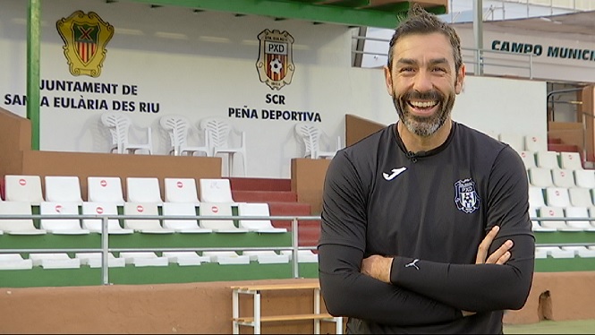 Robert Pirès: “Sempre dic el mateix als futbolistes de la Penya: heu de gaudir jugant al futbol”