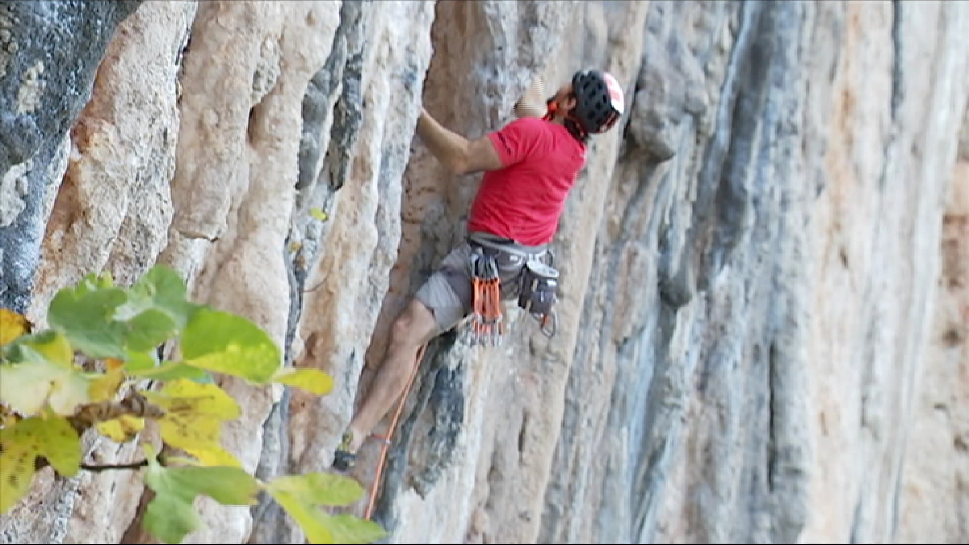 Álex Txikon gaudeix de l’escalada a Mallorca