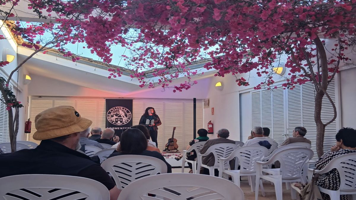 XV trobada de poetes “Formentera pont de poesia”