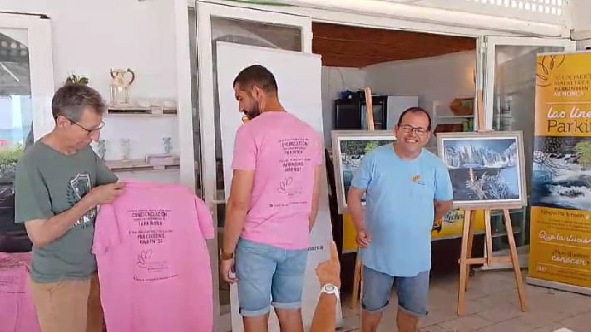 “En aquesta família ningú no lluita tot sol”, emotiu uniforme d’un restaurant de Punta Prima