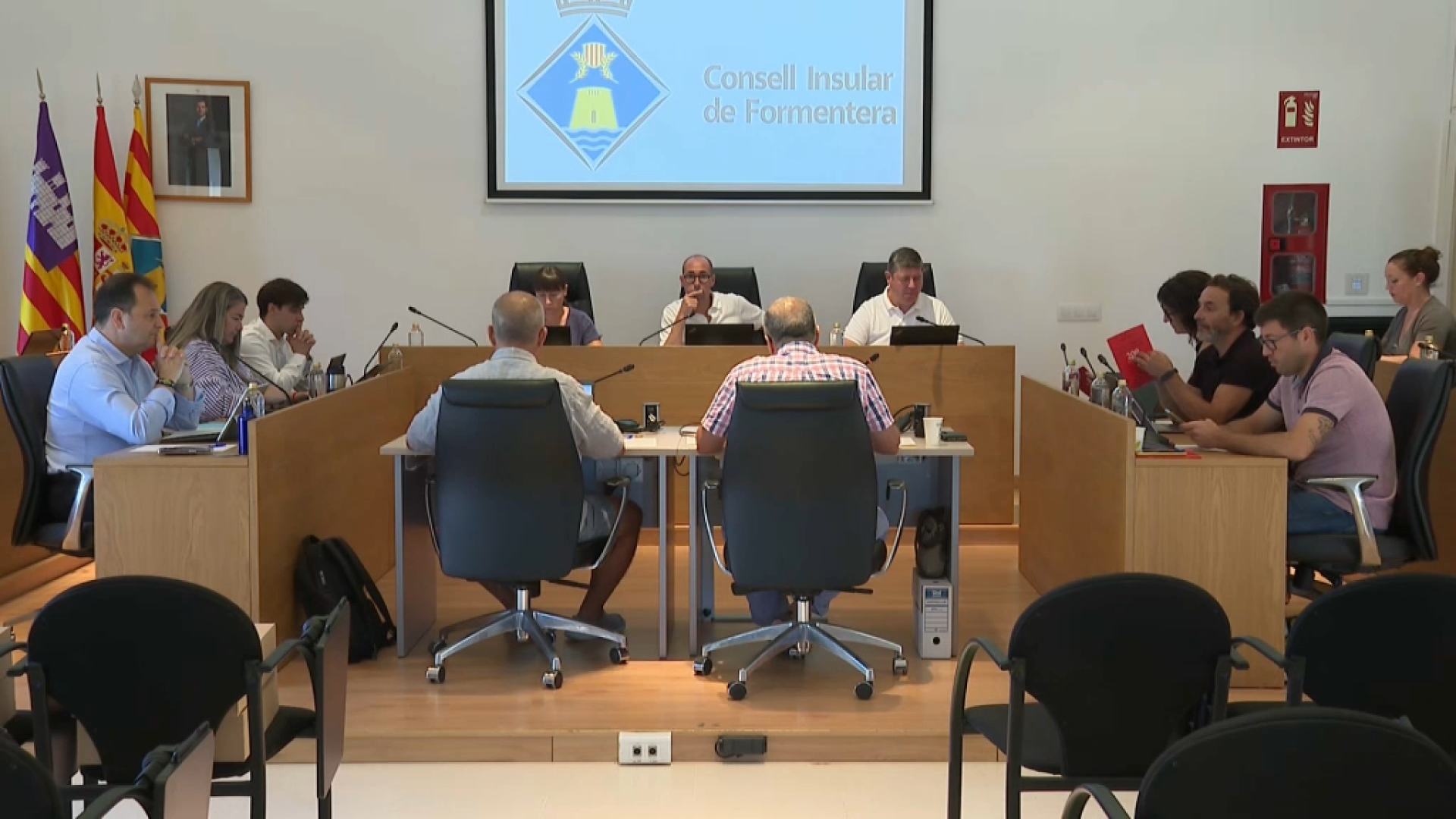 Unanimitat a Formentera per intensificar el control als concessionaris de platja