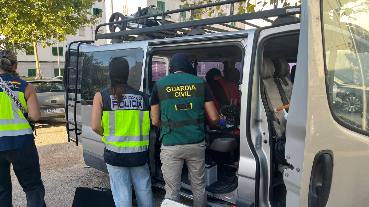 10 detinguts i 16 escorcolls en una nova fase de l’operació contra el blanqueig de capitals i el tràfic de droga