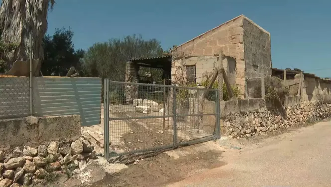 Greu una parella gran per una deflagració a una finca fora vila de Muro