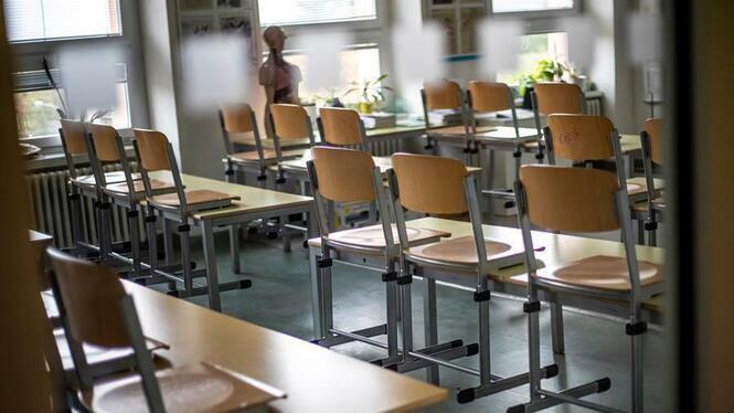 Educació obrirà un expedient disciplinari a un professor de l’ESADIB per presumptes abusos a alumnes