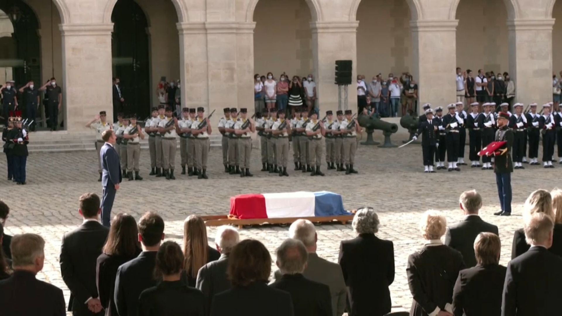 França acomiada Jean-Paul Belmondo amb un funeral d’estat