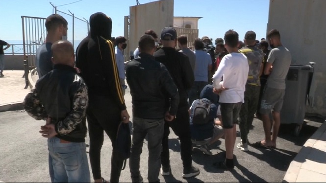 Tornen+al+Marroc+5.600+persones+que+havien+entrat+a+Ceuta